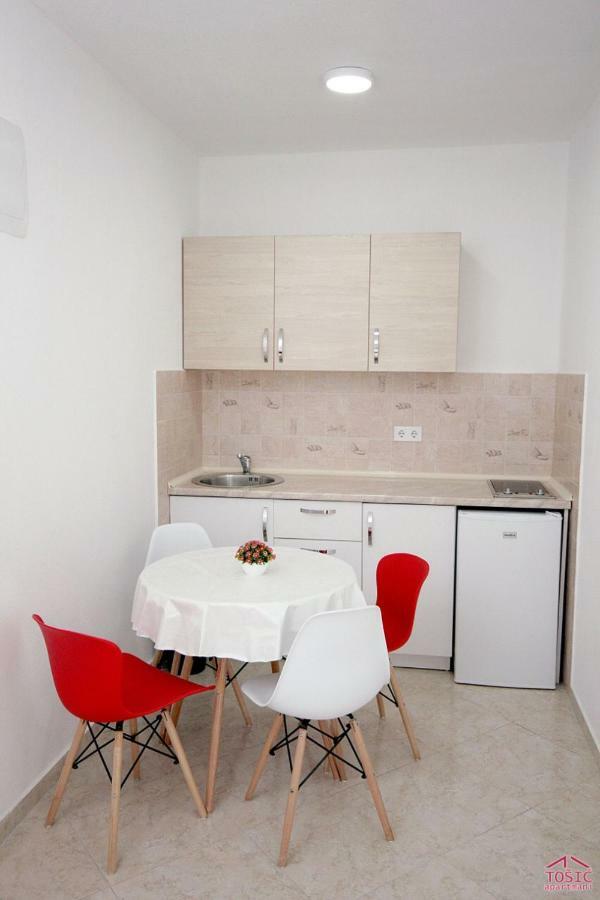 Tosic Apartmani Бар Экстерьер фото
